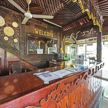 Super Oyo Capital O 90659 Raintown Timbers Hotel Taiping Exterior photo